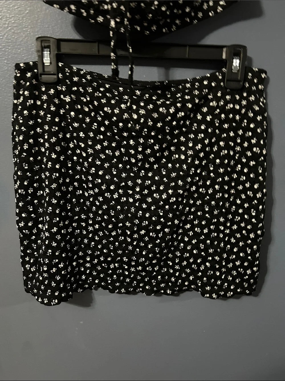NO BOUNDARIES   2-PCS MINI SKIRT SET BLACK & WHITE FLORAL    LARGE